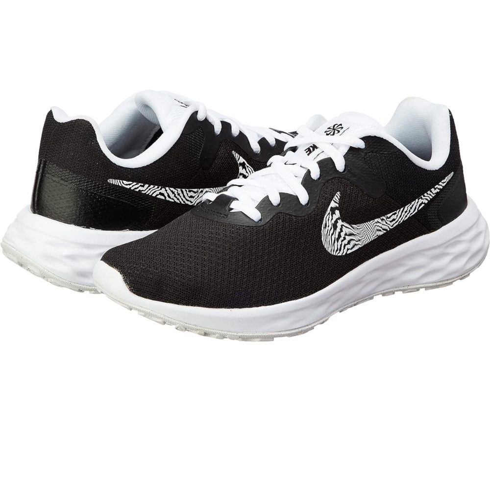 Women’s NIKE Revolution Trainers 9.5